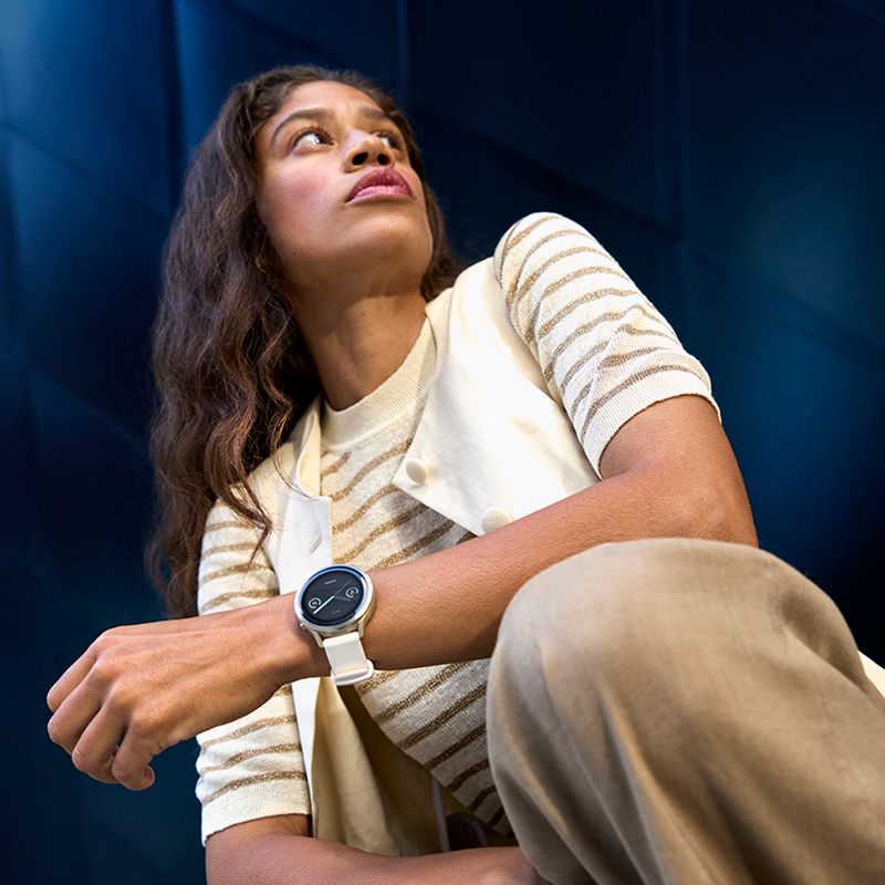 Okosóra Garmin Venu 4 41 mm lunar gold/bone 9