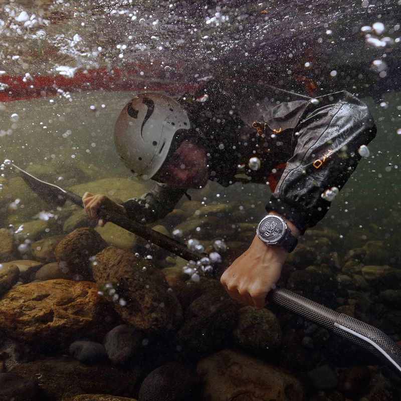 Karóra Garmin Fenix 8 Pro 51 mm Amoled sapphire/graphite/black 12