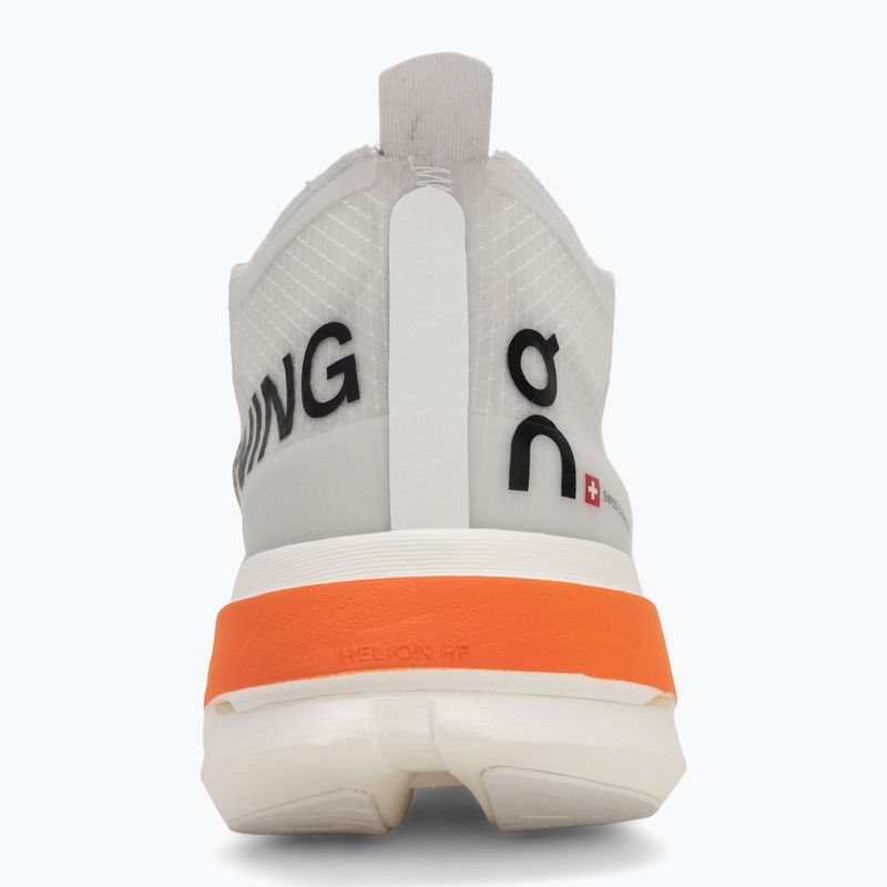 Női On Cloudboom Strike fehér/fekete futócipők 6