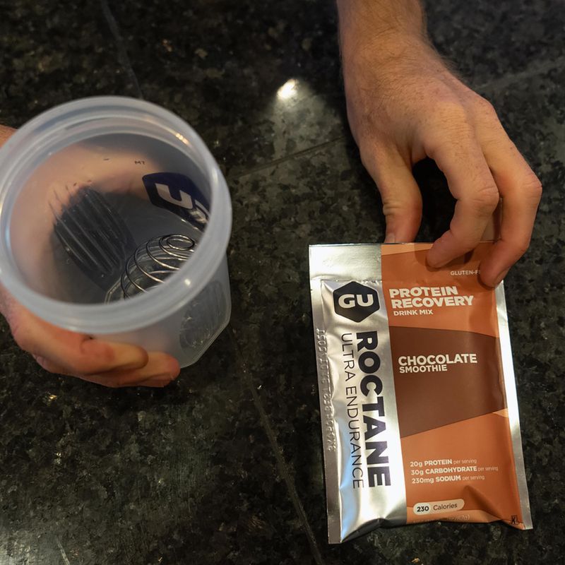 Regeneráló ital GU Roctane Recovery Drink Mix chocolate smoothie 4