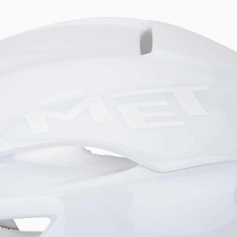 Kerékpáros sisak MET Manta MIPS absolute white le 7