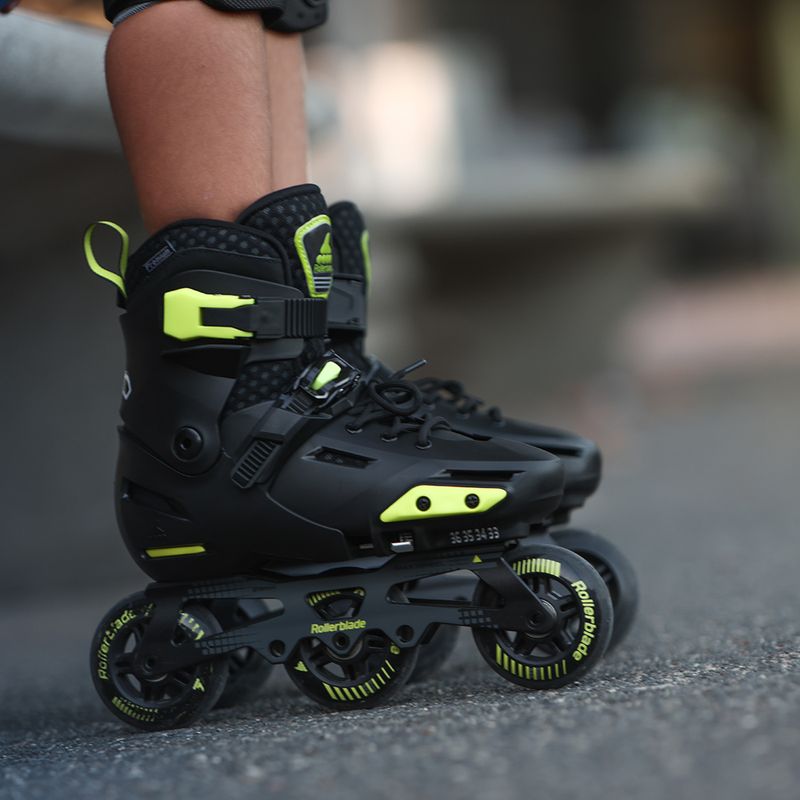 Rollerblade Apex 3WD gyermek görkorcsolya fekete 07221400 1A1 8