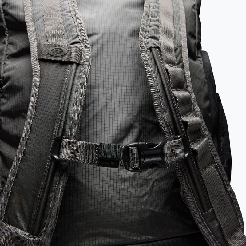 Trekking hátizsák Oakley Reserve Utility 50 l granite gray 7