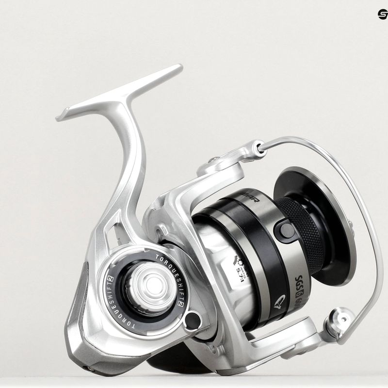 SavageGear SGS6 ezüst színű orsó 74753 7