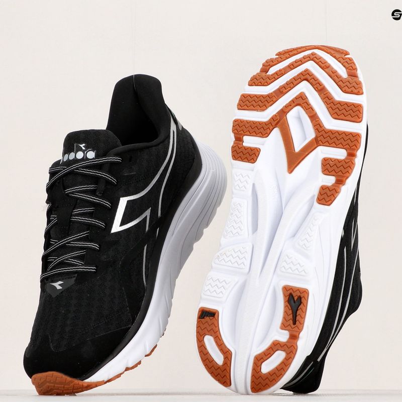 Férfi futócipő Diadora Equipe Nucleo fekete DD-101.179094-C3513 18