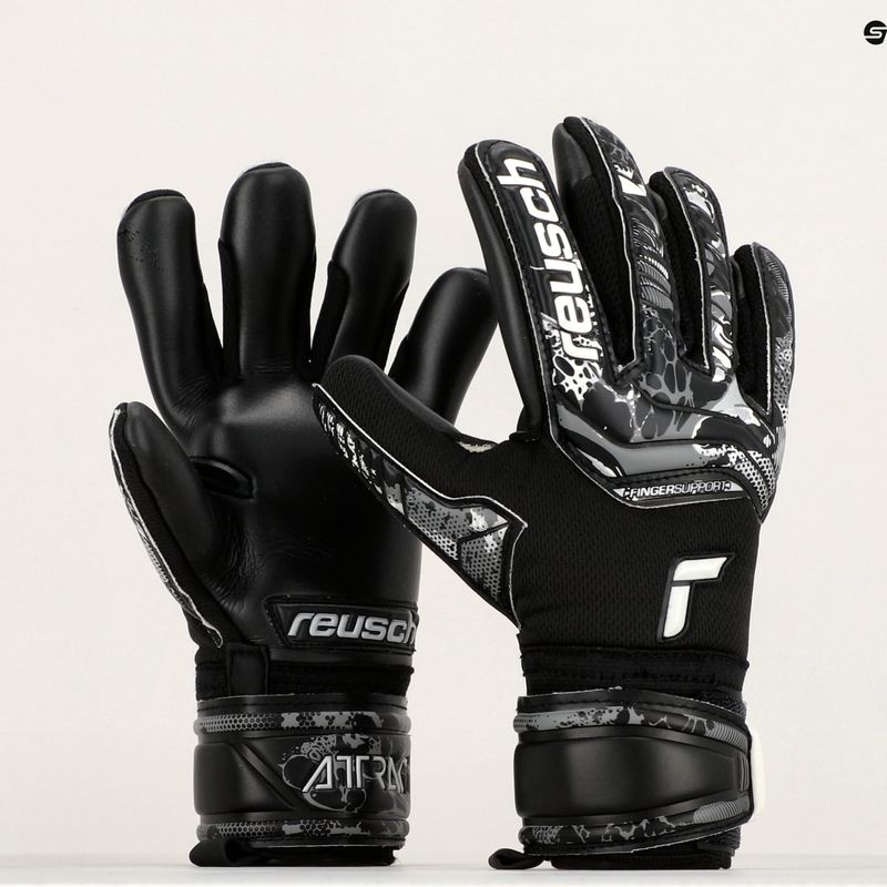 Reusch Attrakt Infinity Finger Support Junior gyermek kapuskesztyű fekete 5372720-7700 9
