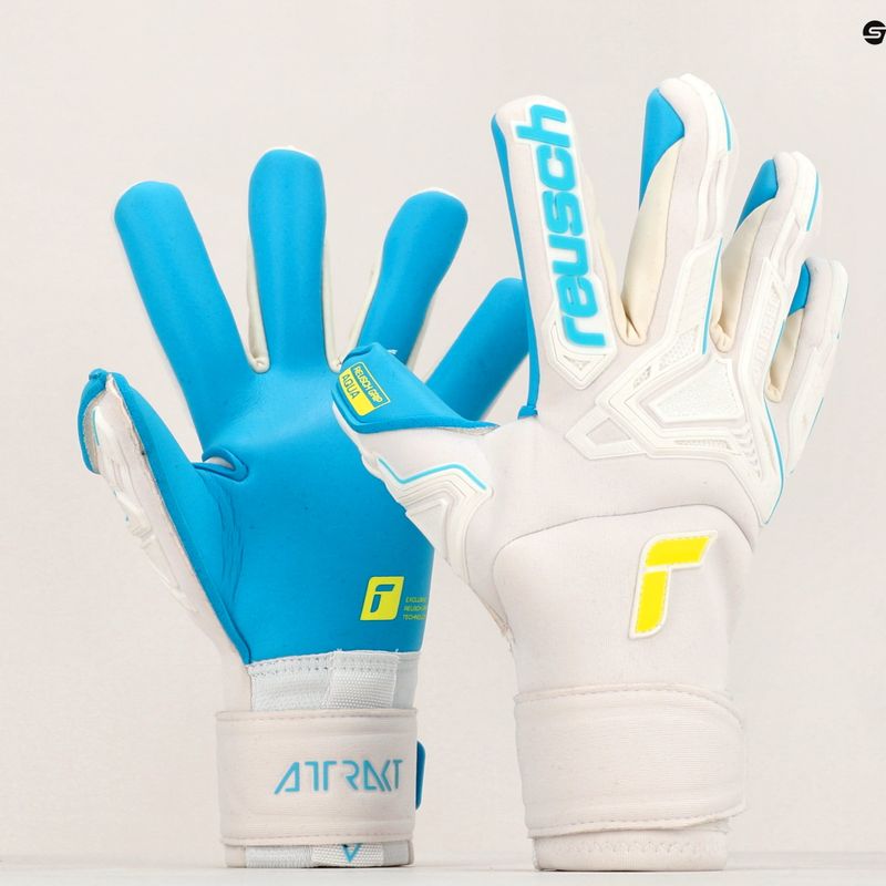 Reusch Attrakt Freegel Aqua szélálló kapus kesztyű fehér 5270459 8