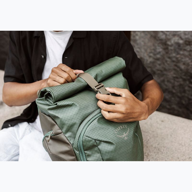 Osprey Transporter Roll Top 20 l fenyőlapos városi hátizsák 19