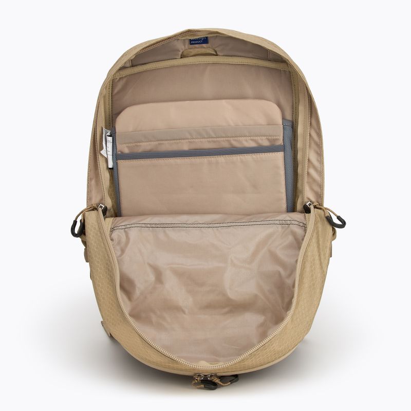 Osprey Quasar 26 l alpaka tan/ latte barna városi hátizsák 4