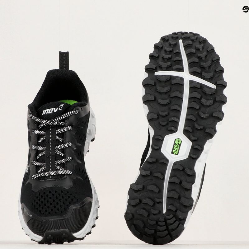 Női futócipő Inov-8 Parkclaw G280 fekete/fehér 20