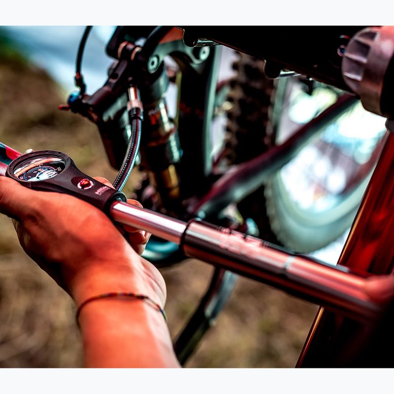 Kellys Omni 300 psi fekete/szürke kerékpárpumpa 3