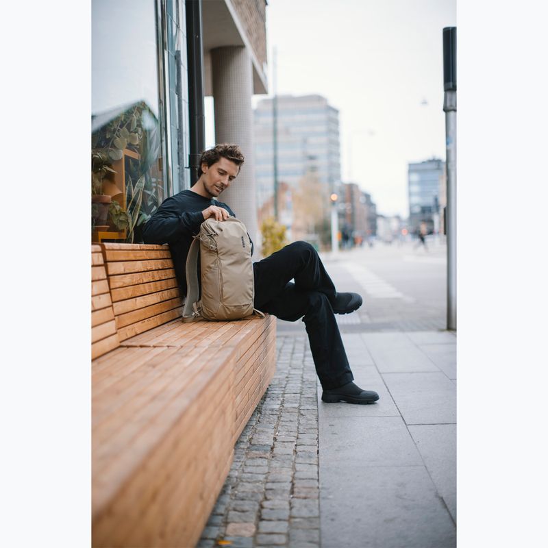 Thule AllTrail Hydration 10 l fakó khaki színű városi hátizsák 11