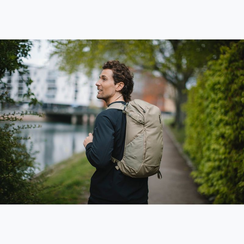 Thule AllTrail Hydration 10 l fakó khaki színű városi hátizsák 13
