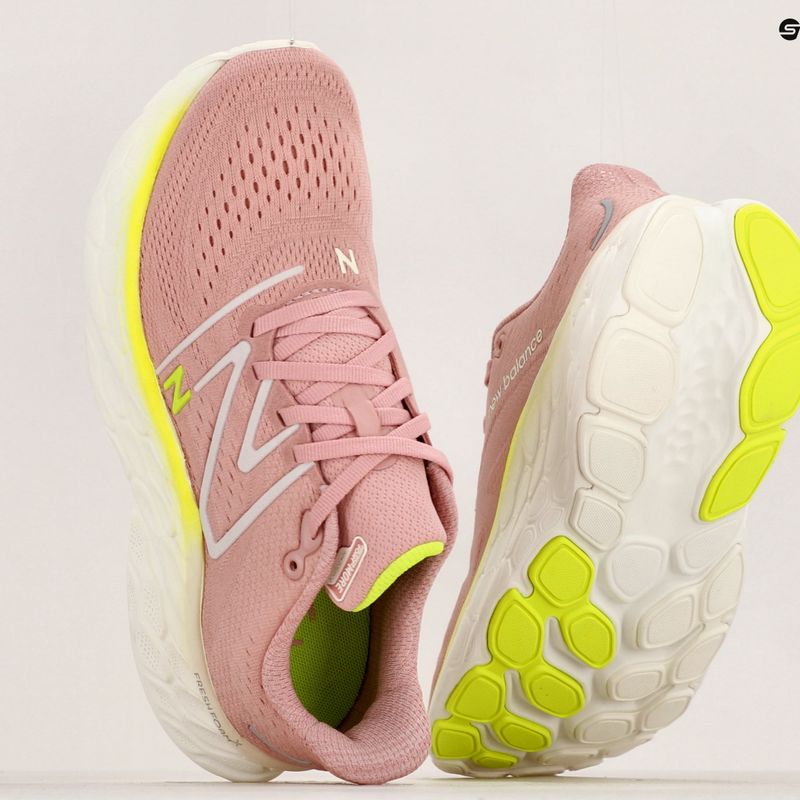 Női futócipő New Balance Fresh Foam More v4 rózsaszín Hold 19