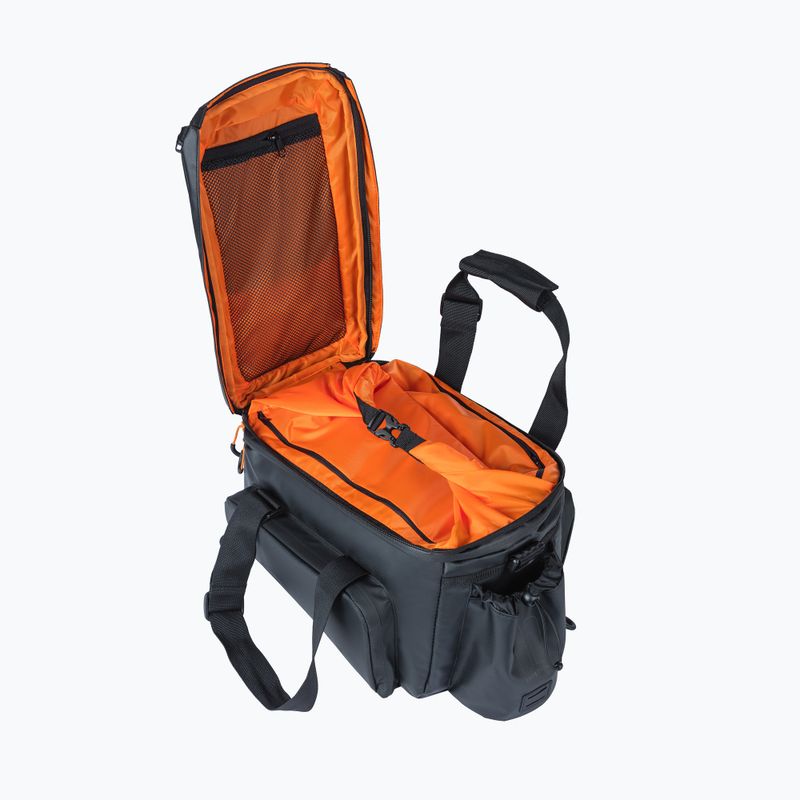 Basil Miles Tarpaulin XL Pro MIK 9-36 l fekete/narancssárga kerékpárszállító táska 5