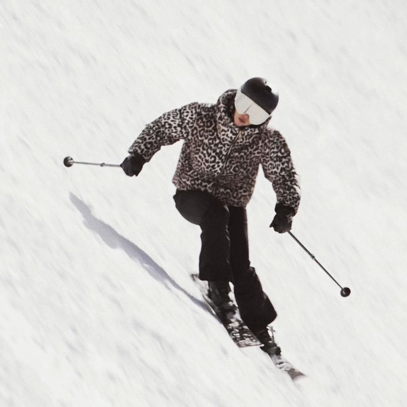 Női sídzseki Nikkie Newport Leopard hummus 8