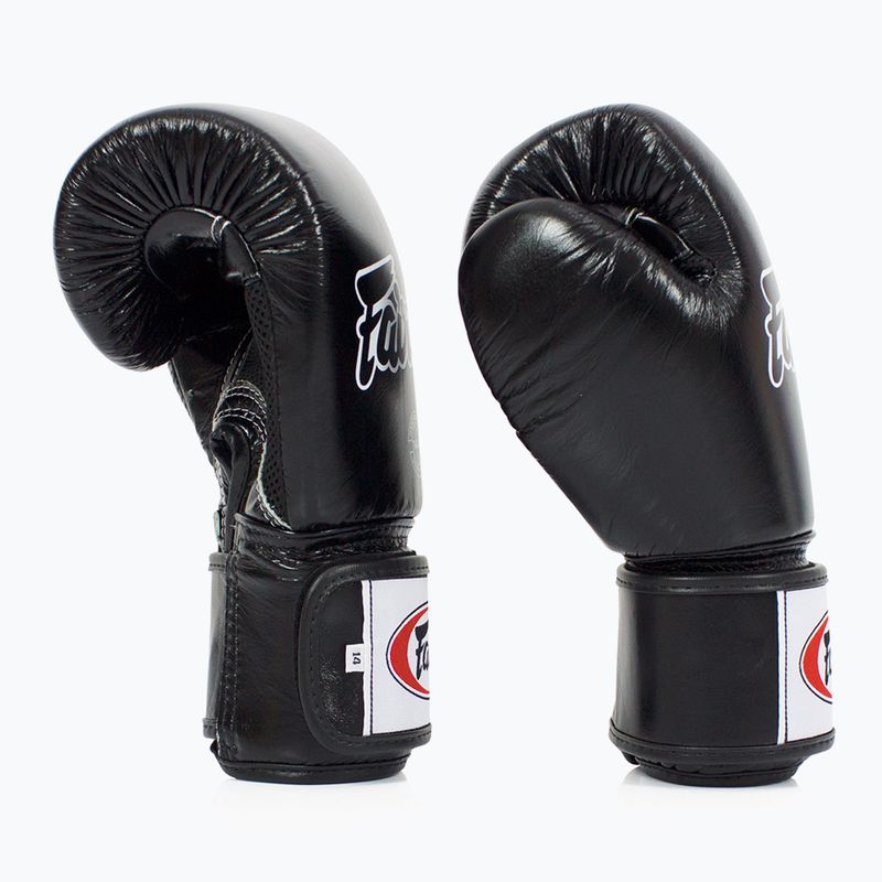Fairtex Universal Lélegző fekete bokszkesztyű 3
