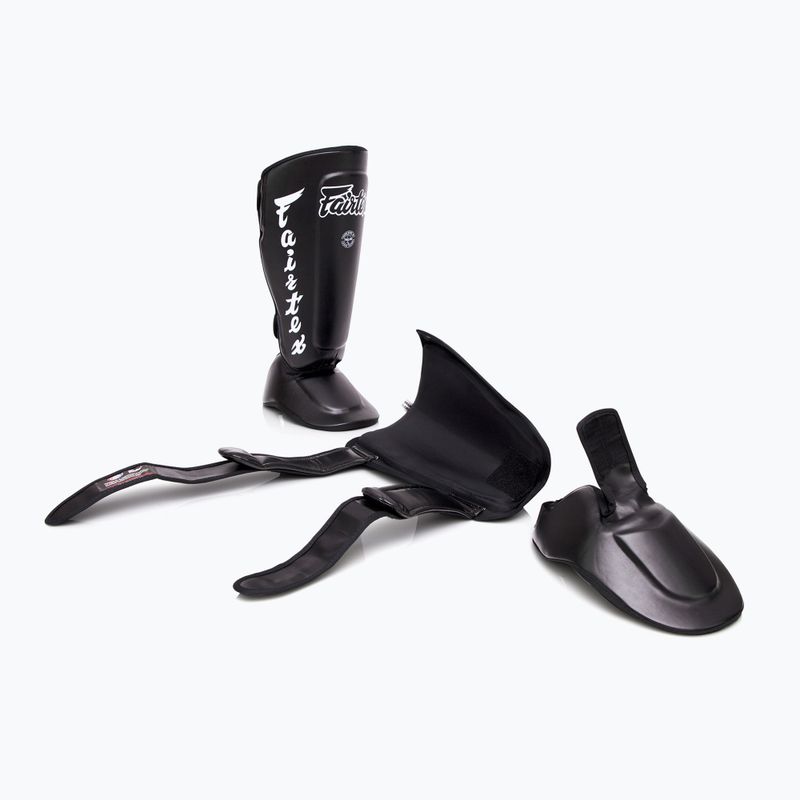 Fairtex levehető In-Step sípcsontvédő, más néven sípcsontvédő. "Twister" fekete 4