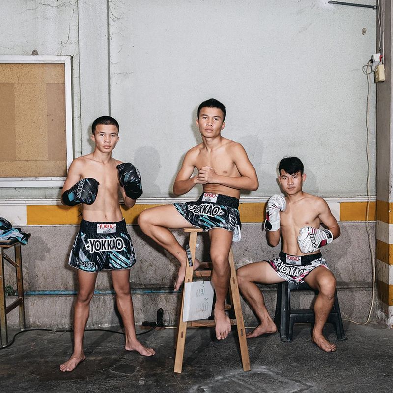 Férfi edzőshort YOKKAO Power Muay Thai black 5