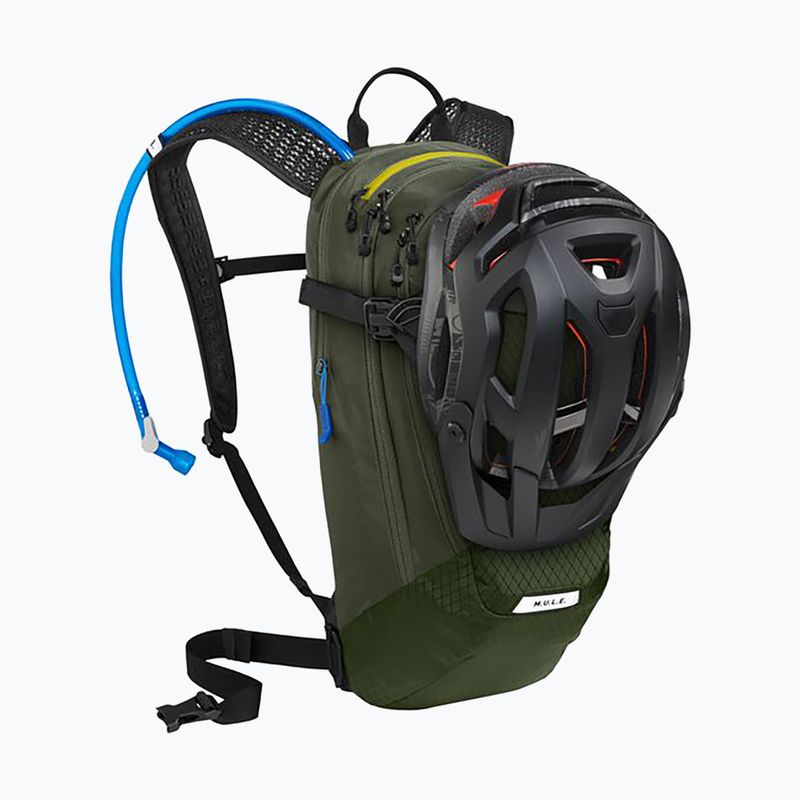 CamelBak M.U.L.E. 12 literes kerékpáros hátizsák 3 literes tartállyal poros olívazöld színben 8
