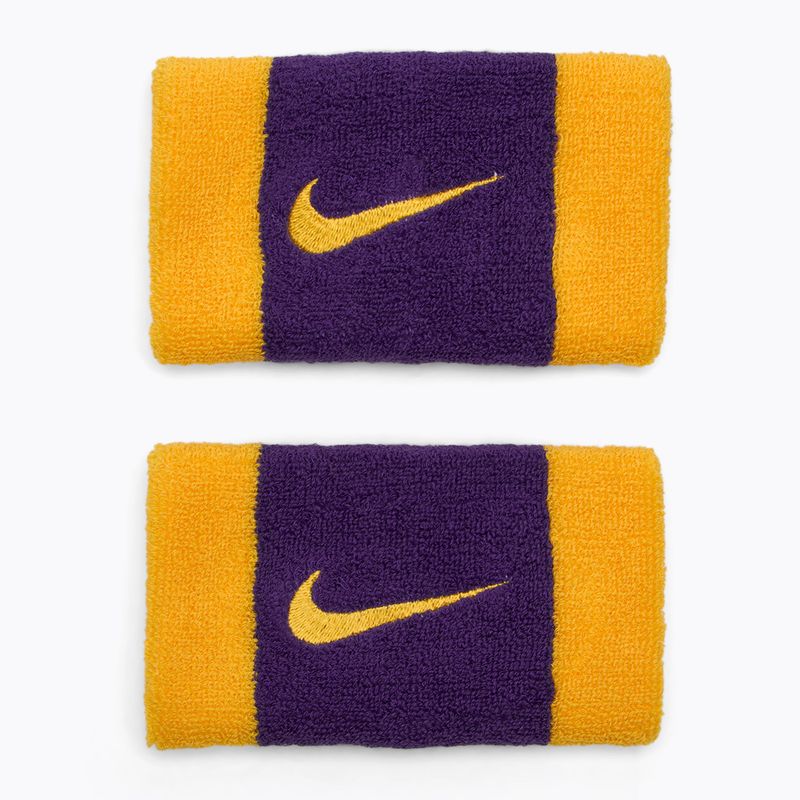 Nike Swoosh dupla széles csuklópántok 2 db egyetemi arany/pálya lila/egyetemi arany