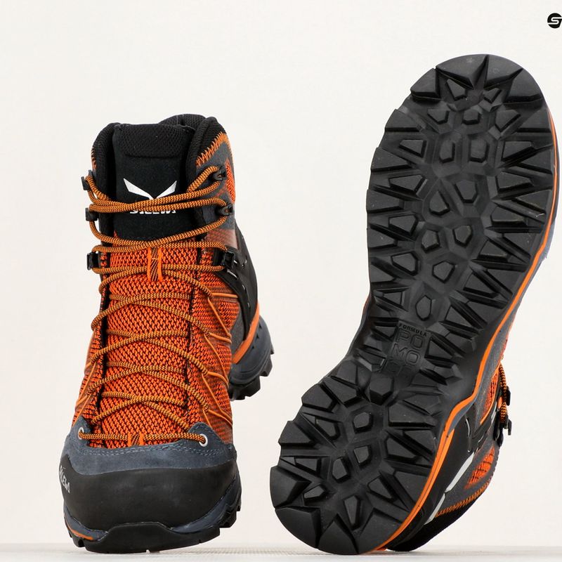 Férfi trekking cipő Salewa MTN Trainer Lite Mid GTX black out/carrot 10