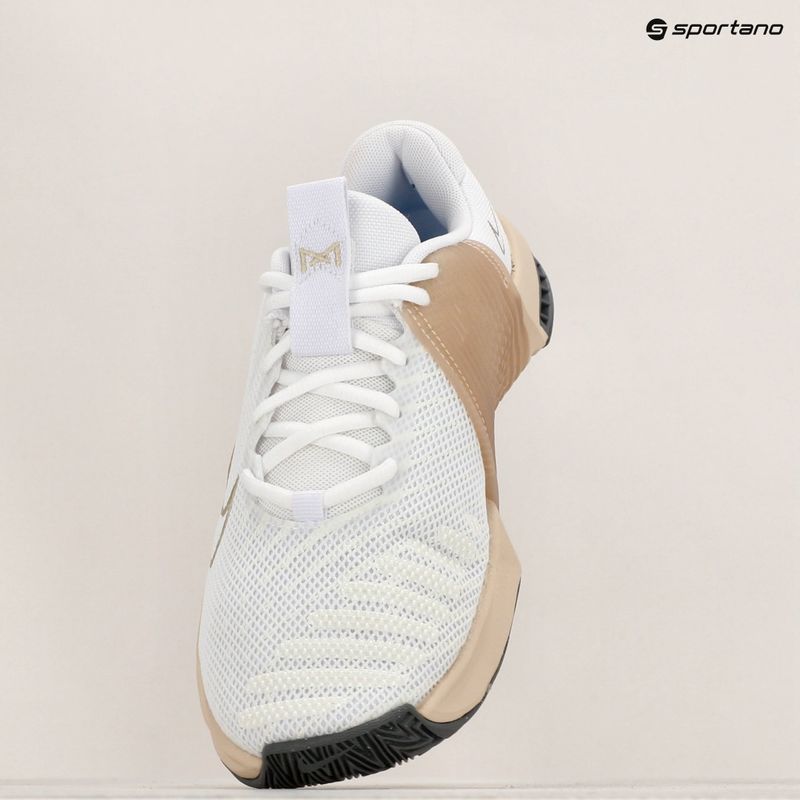 Női edzőcipő Nike Metcon 9 fehér/metál arany szemcsés/ homokszínű/fehér 9