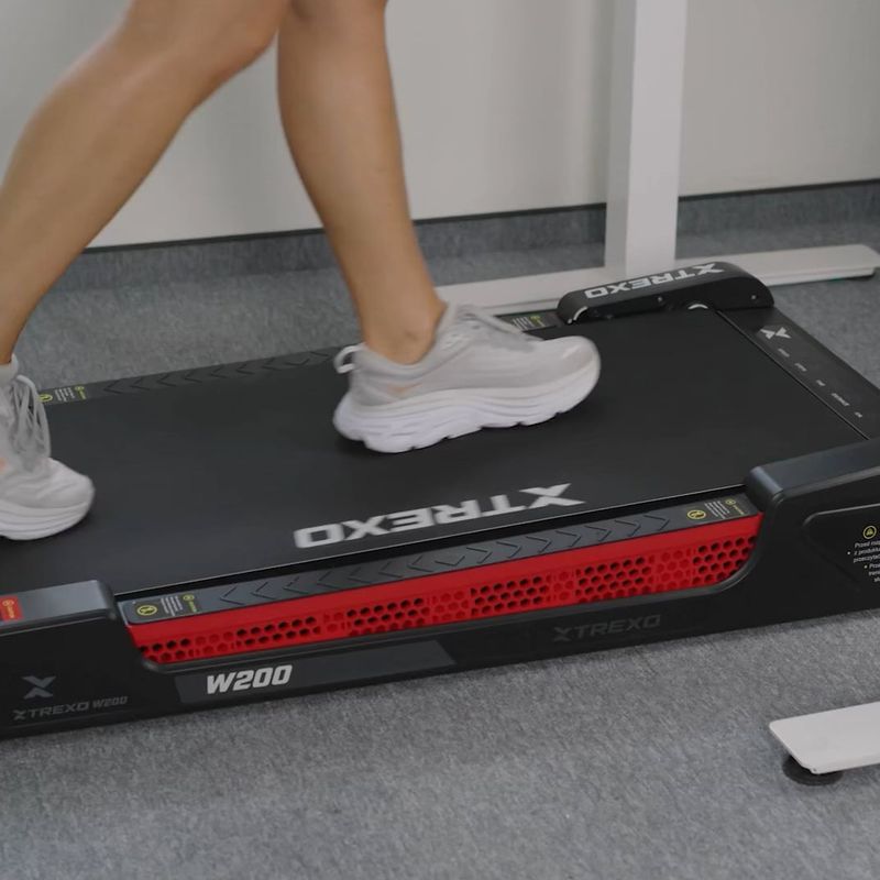 Elektromos futópad TREXO Walking Pad W200 fekete 16