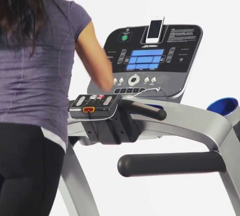 Life Fitness T5 Track elektromos futópad T5-XX01-0103_HCT5-000X-0103 5