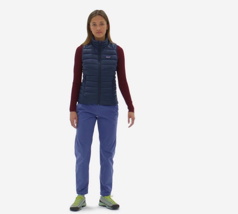 Női ujjatlan Patagonia Down Sweater night plum 8