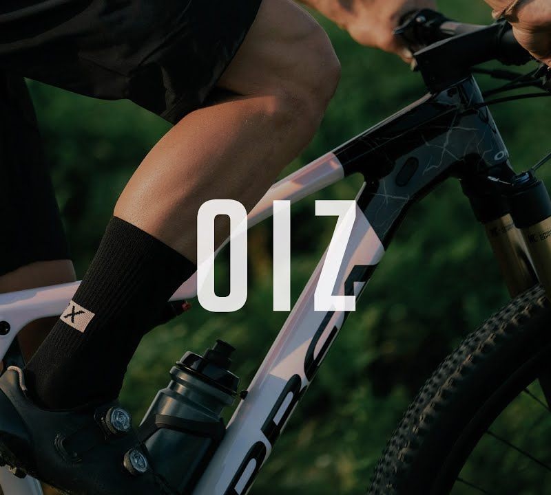 Orbea Oiz M11 AXS narancs-fekete hegyi kerékpár M23719LE 17