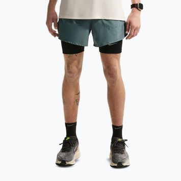 Nike Stride Dri-Fit férfi rövidnadrág, 5" belső béléssel, mineral slate színben