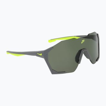 Napszemüveg Nike Charged Shield matte smoke grey/green