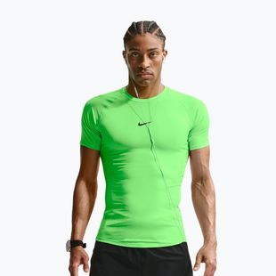 Férfi edzőpóló Nike Pro Dri-Fit Tight Fitness green strike/black