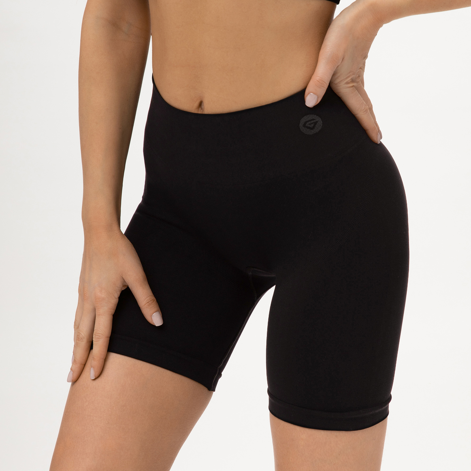 Női edzőnadrág Gym Glamour Seamless rövidnadrág fekete 289. Méret: XS