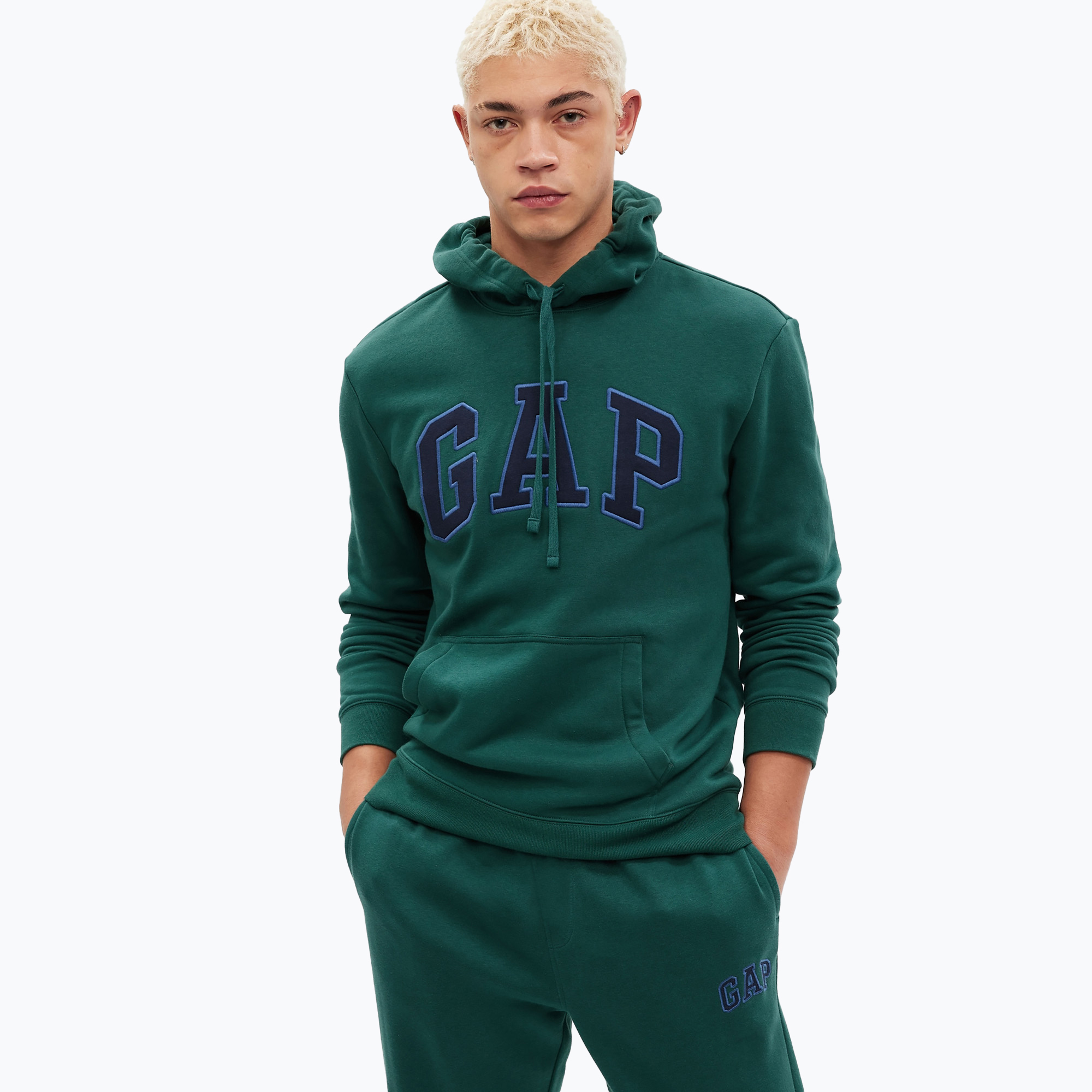 30%-kal olcsóbban.  Férfi pulóver  GAP V-Heritage Logo PO SNL june bug 2