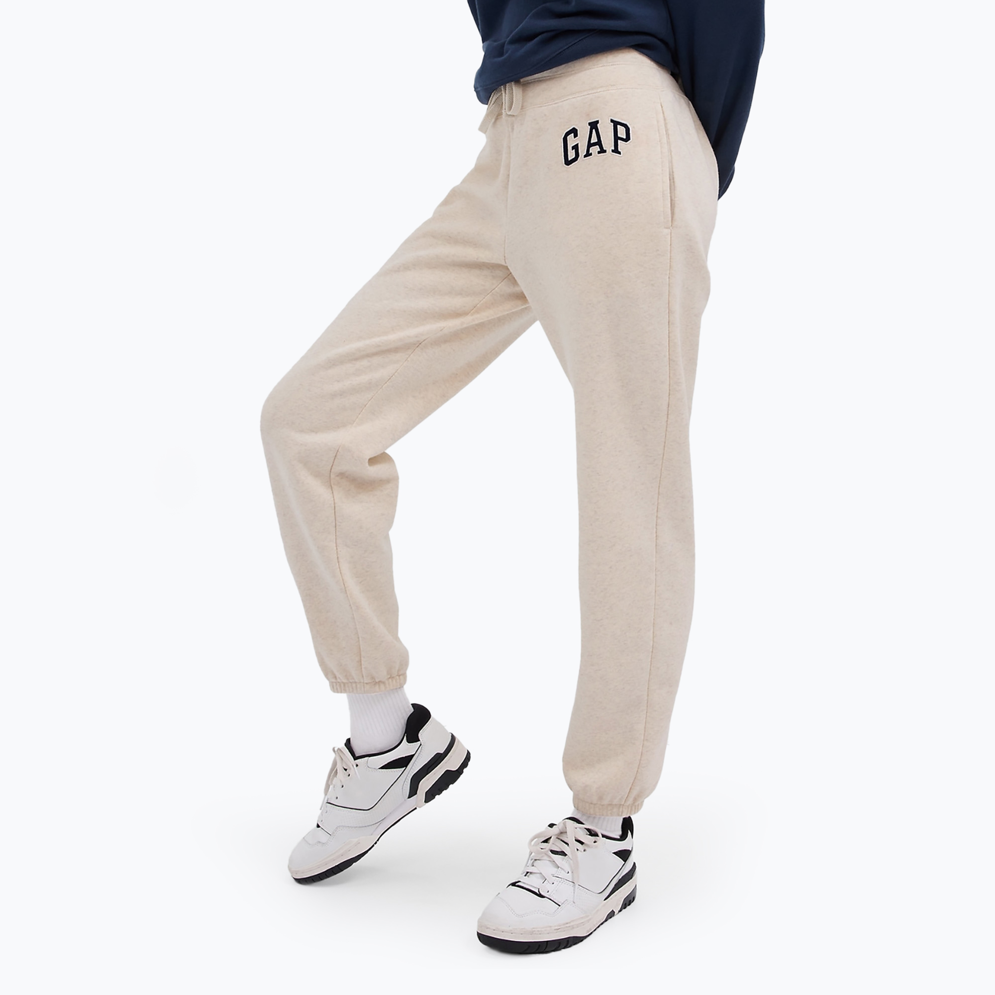 30%-kal olcsóbban.  Női nadrág GAP V-Gap Heritage Jogger oatmeal heather