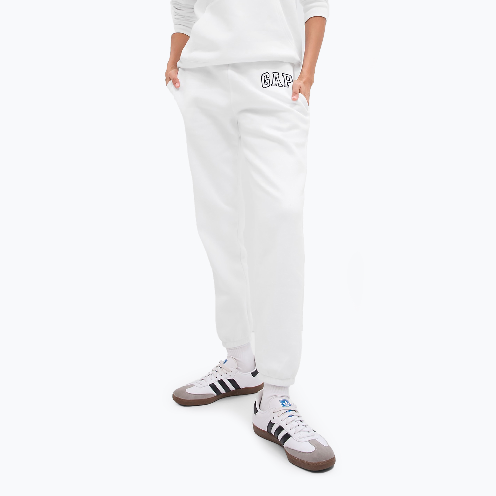30%-kal olcsóbban.  Női nadrág GAP V-Gap Heritage Jogger optic white