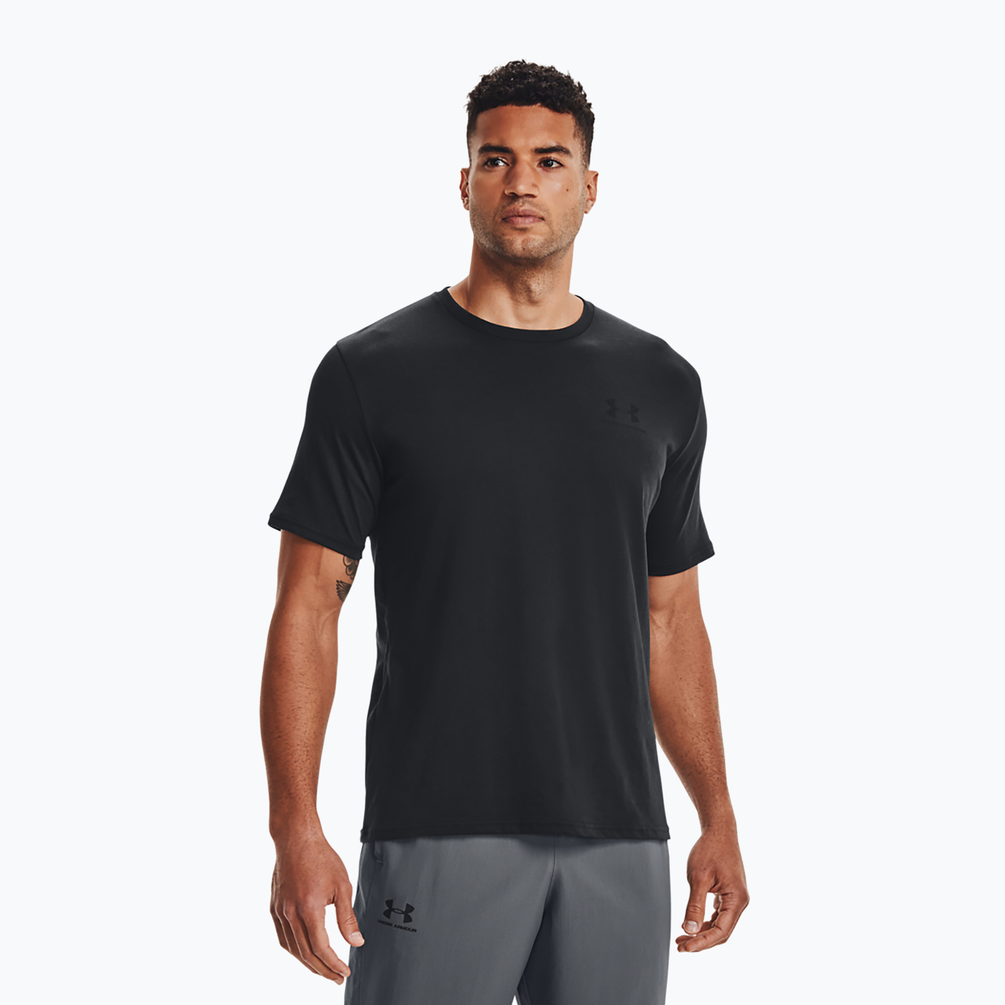 30%-kal olcsóbban.  Under Armour Sportstyle Left Chest SS férfi edző póló fekete