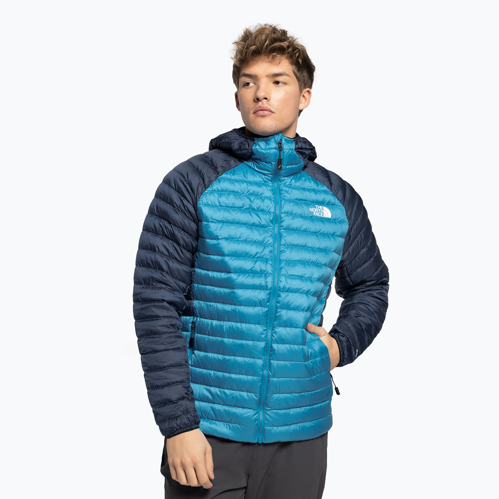 32%-kal olcsóbban.  Férfi pehelypaplan The North Face Bettaforca LT Down Hoodie kék NF0A7Z8F7P11. Méret: L