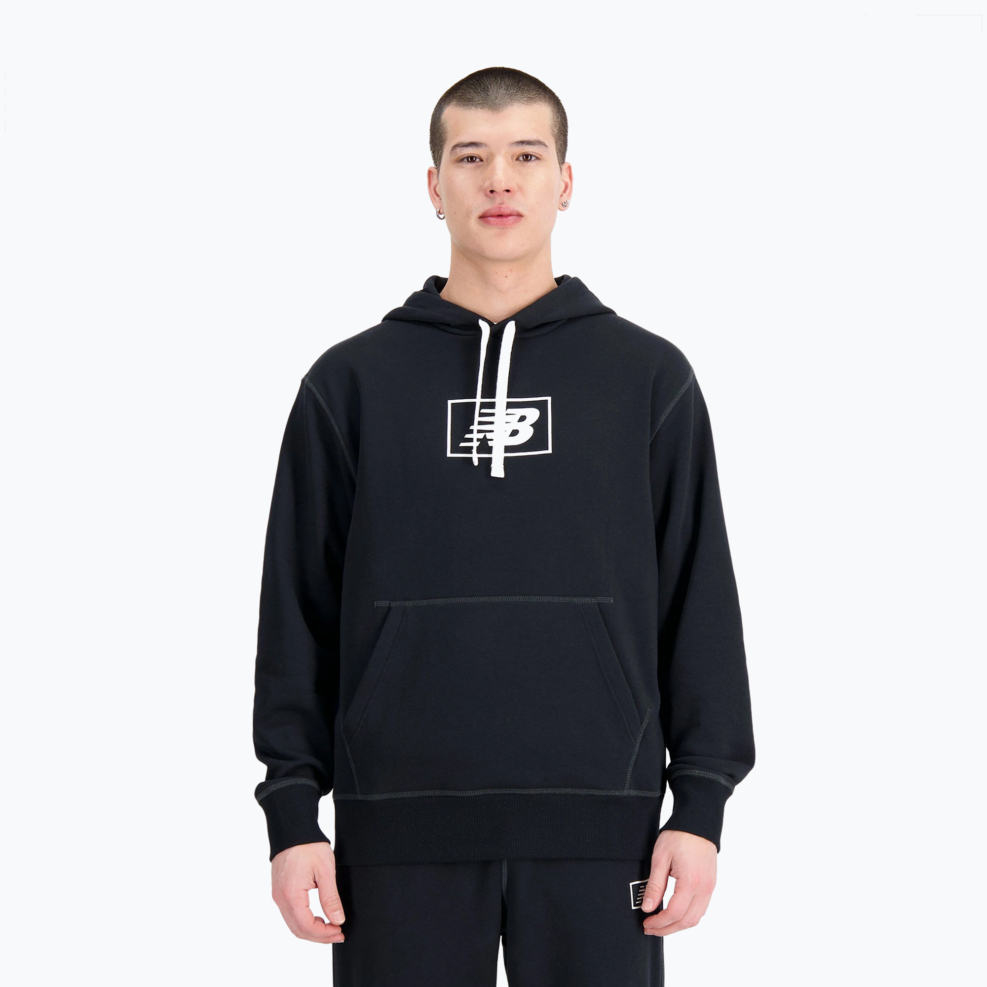 29%-kal olcsóbban.  férfi melegítőfelső New Balance Essentials Hoodie black