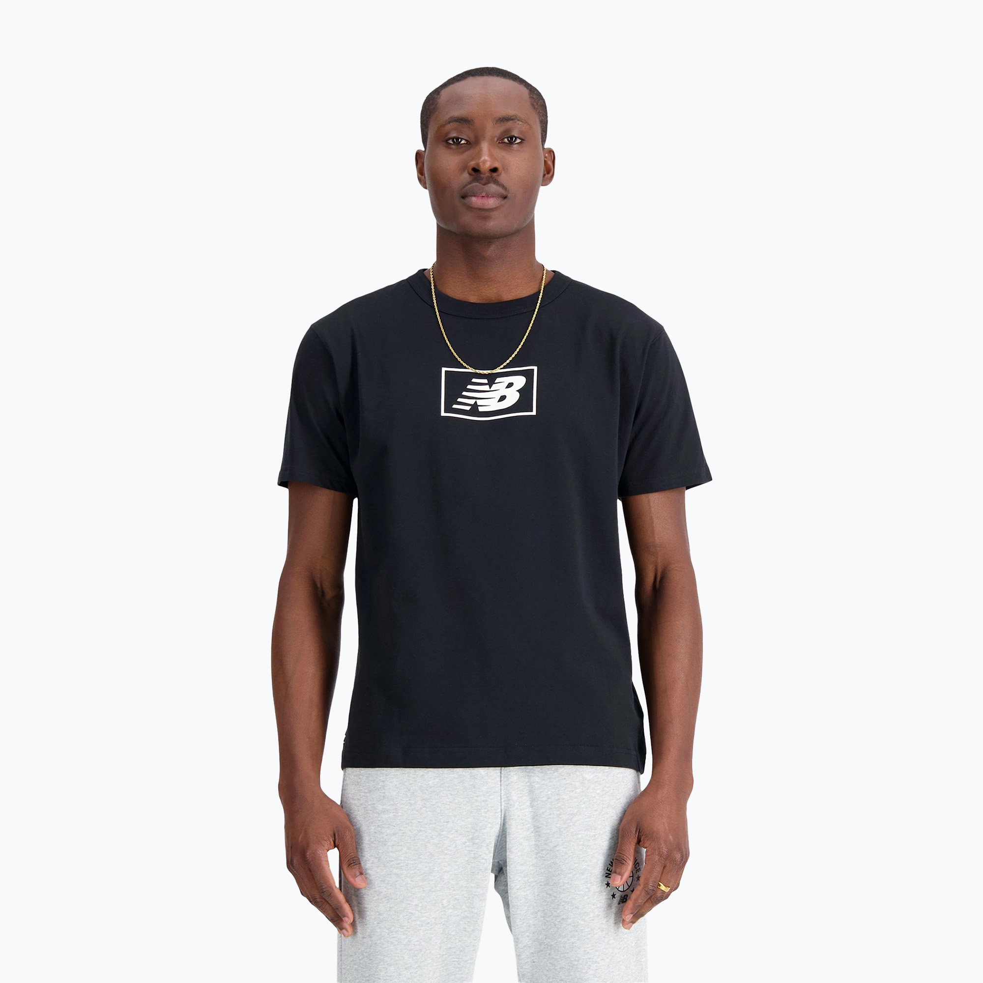 25%-kal olcsóbban.  Férfi póló New Balance Essentials Logo black