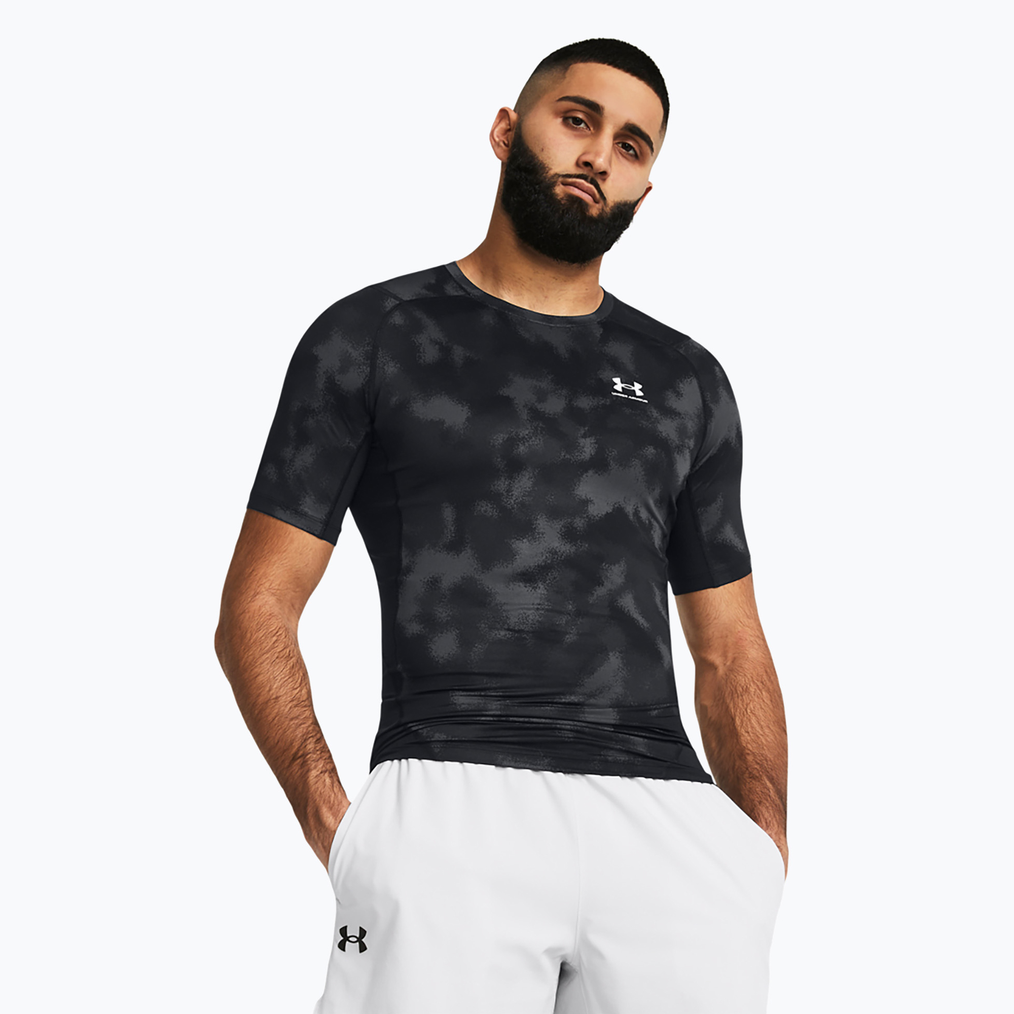 16%-kal olcsóbban.  férfi edzőpóló a Under Armour HG Armour Printed black/white. Méret: S