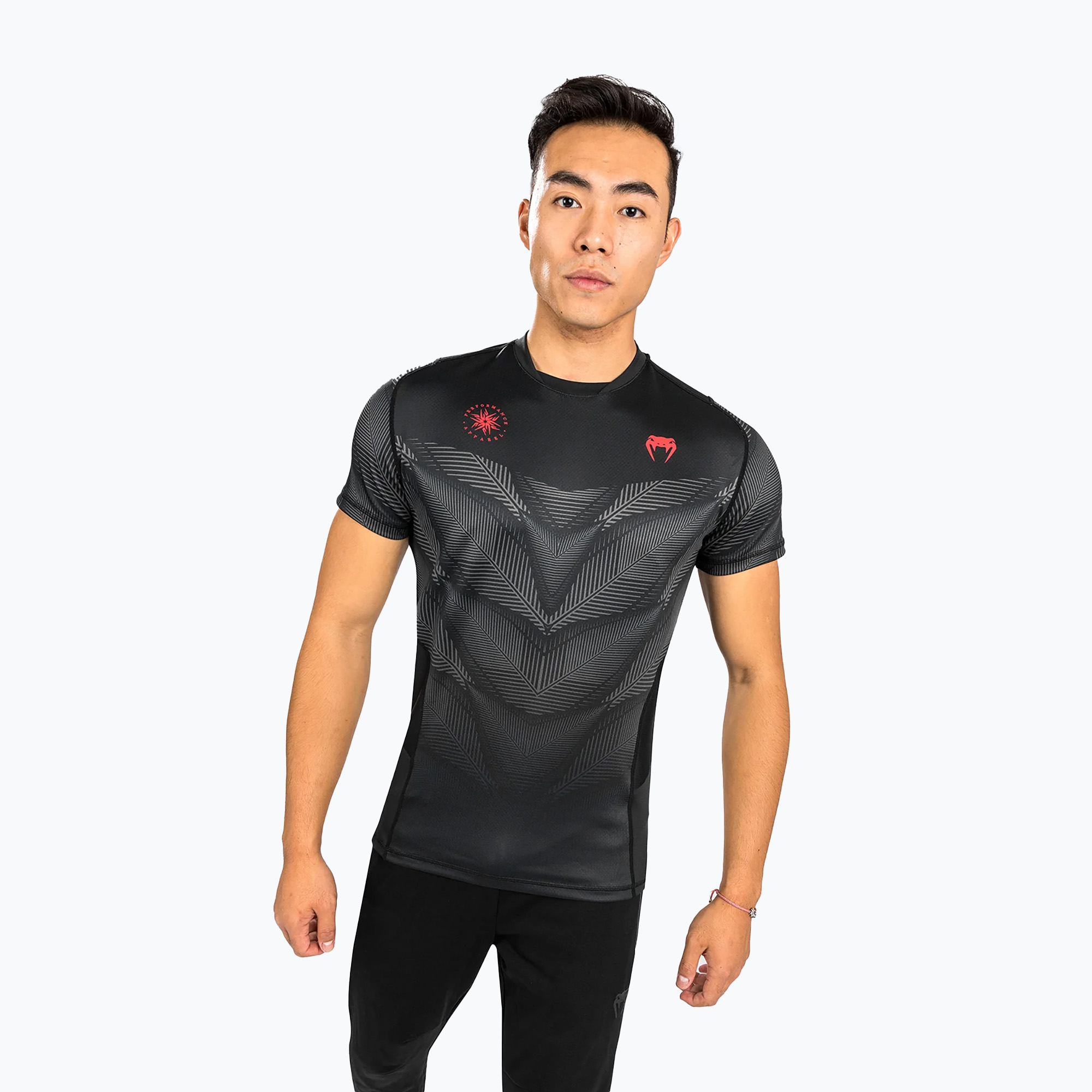 15%-kal olcsóbban.  Venum Phantom Dry Tech férfi póló fekete/piros 04695-100. Méret: L
