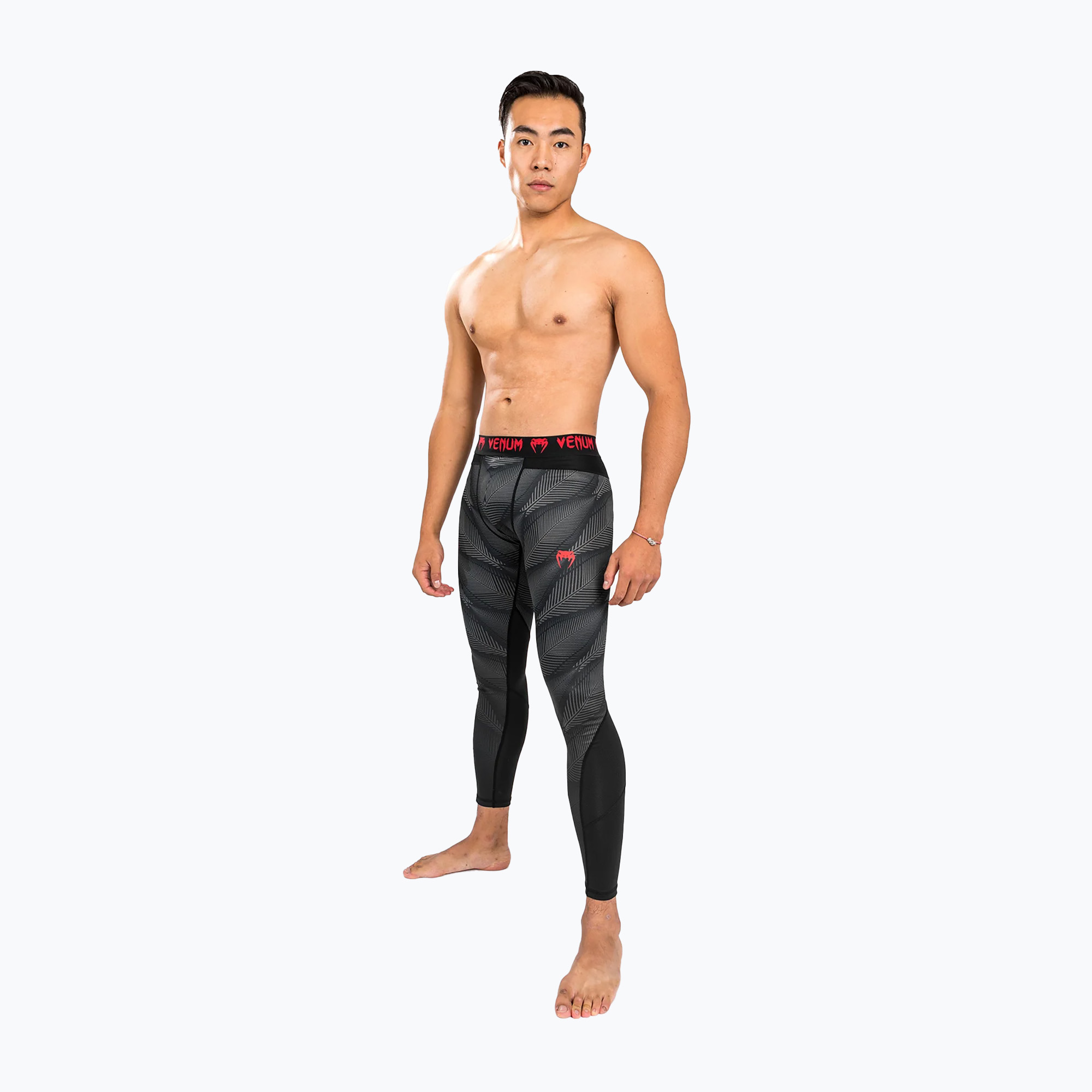 15%-kal olcsóbban.  Venum Phantom Spats férfi lábszárvédő fekete 04696-100. Méret: XL