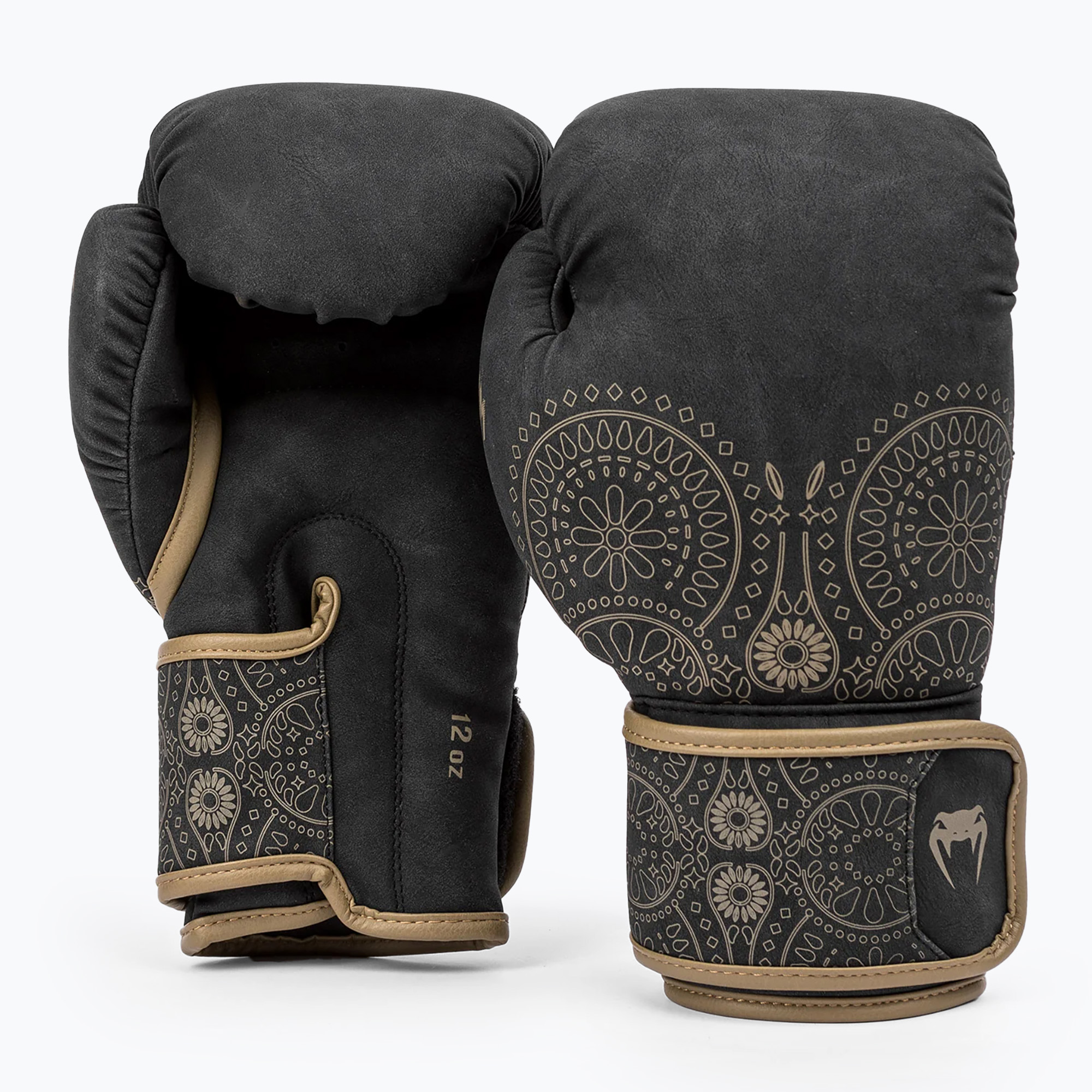 15%-kal olcsóbban.  Venum Santa Muerte Dark Side bokszkesztyű férfiaknak. Méret: 14 oz