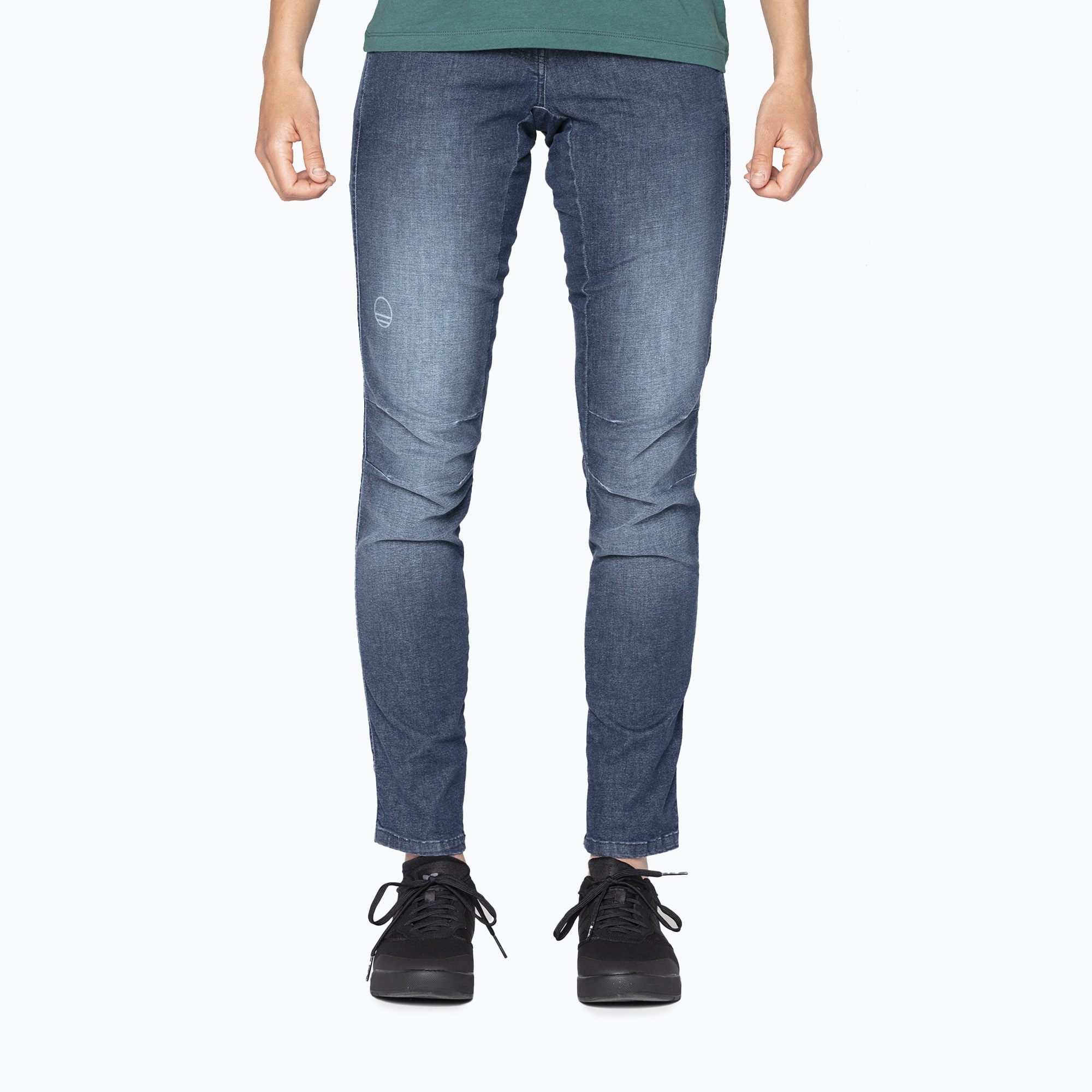 32%-kal olcsóbban.  Wild Country női mászónadrág Session Denim kék 40-0000095209. Méret: L