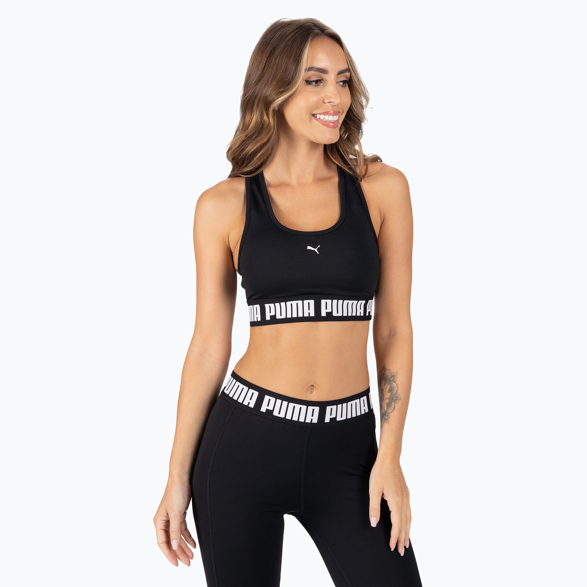 35%-kal olcsóbban.  PUMA Mid Impact Puma Strong PM fitneszmelltartó fekete 521599 01. Méret: XS