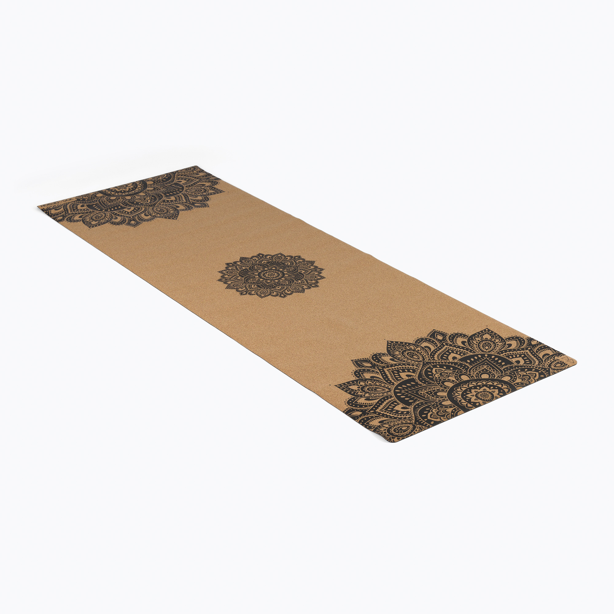 15%-kal olcsóbban.  Yoga Design Lab Cork barna jógamatrac CorM-1.5-Mandala fekete. Méret: 178 x 61 x 0.15 cm