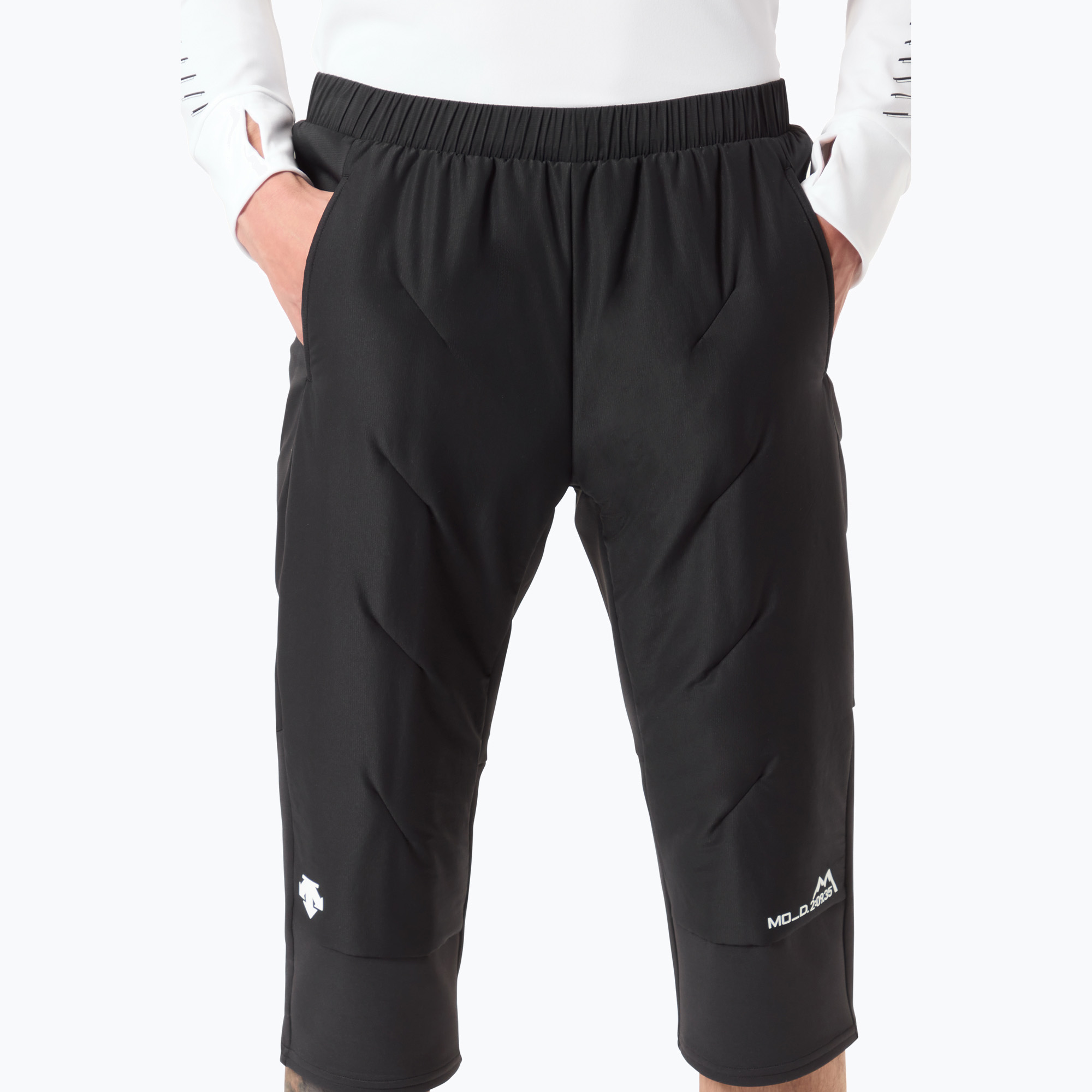33%-kal olcsóbban.  Férfi 3/4-es sí nadrág Descente x Marco Odermatt Hybrid Middle fekete. Méret: 50